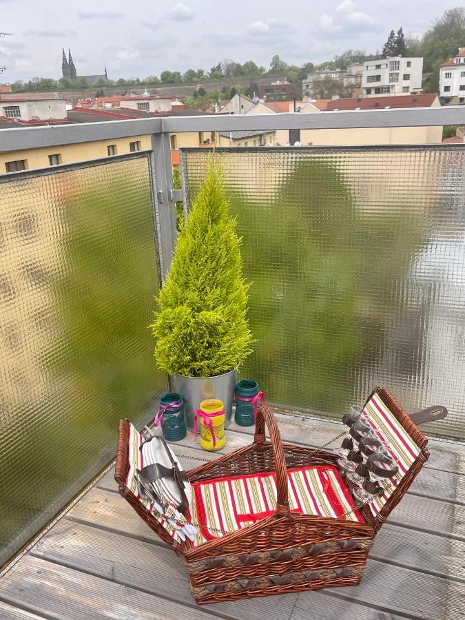 Good Times By Vysehrad Apartment Praha Bagian luar foto